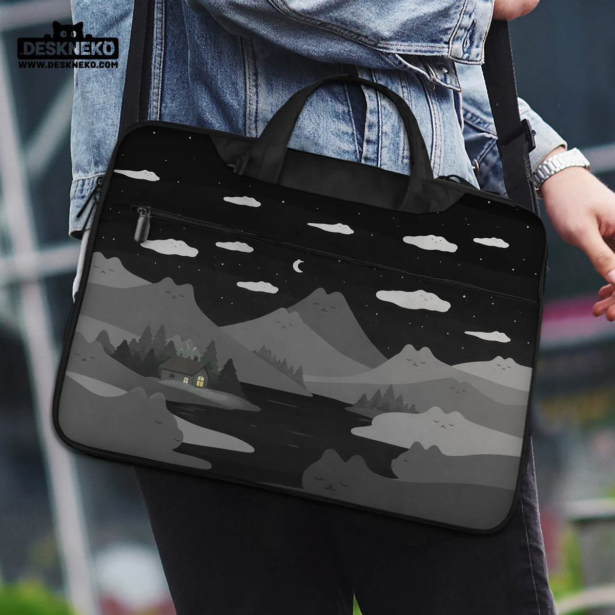Black cat mountains laptop sleeve & bag