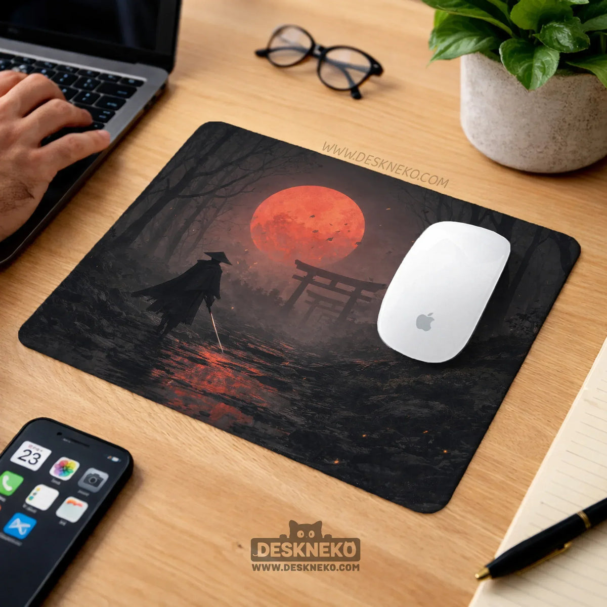 Samurai red moon ergonomic mousepad & keyboard wrist rest