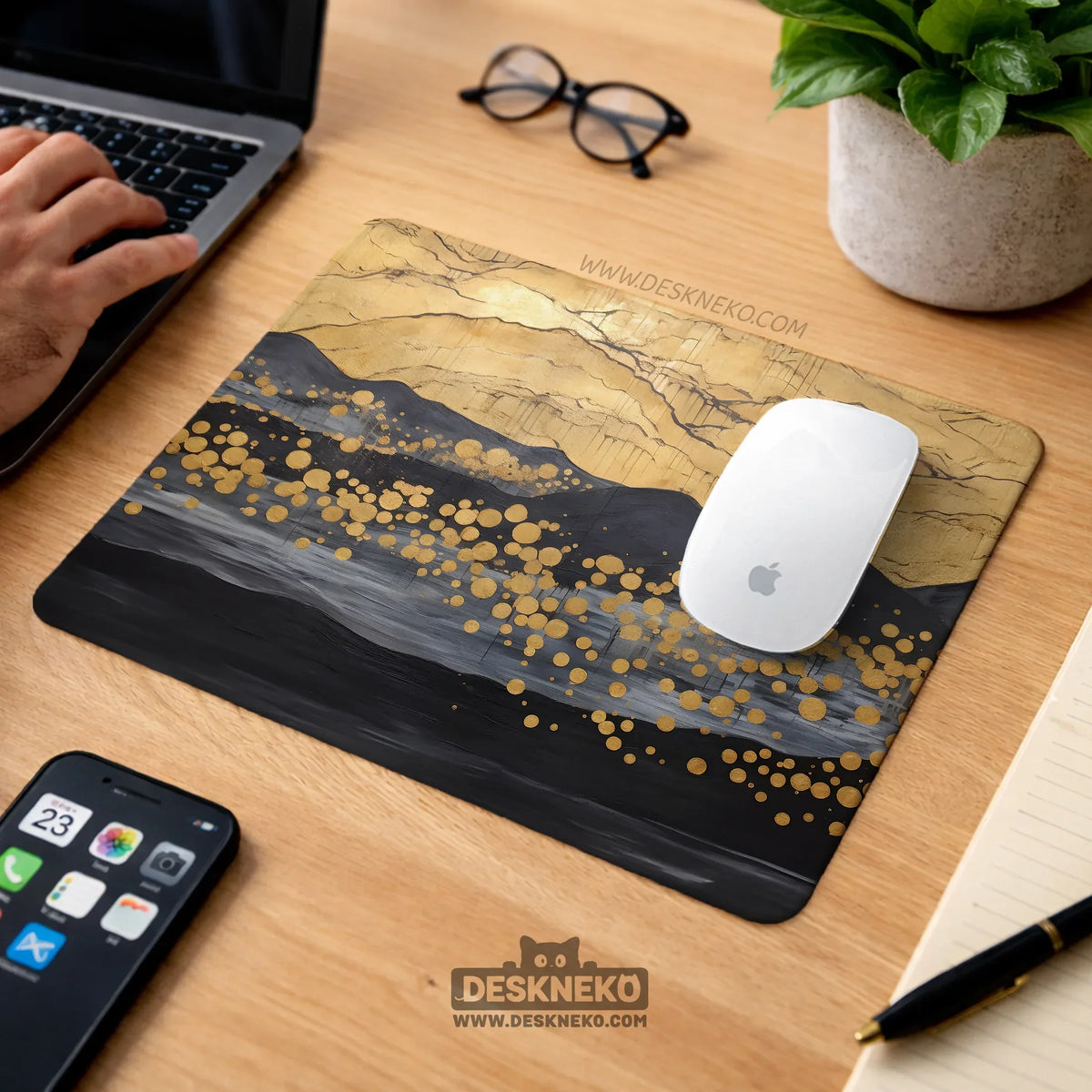 Gold ergonomic mousepad with wrist rest