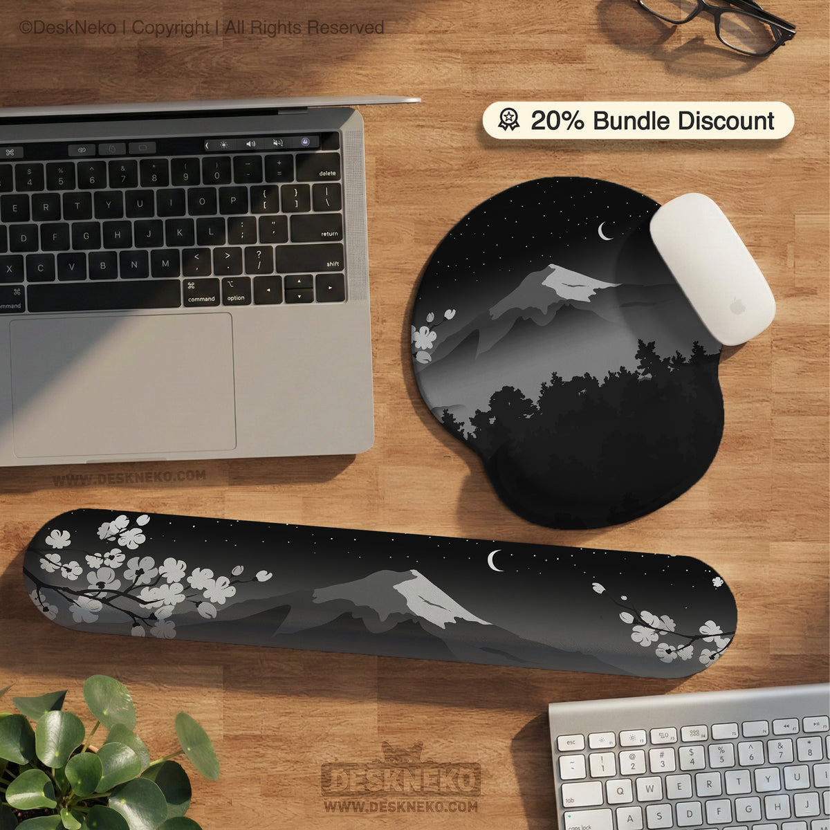 Black mount fuji ergonomic mousepad