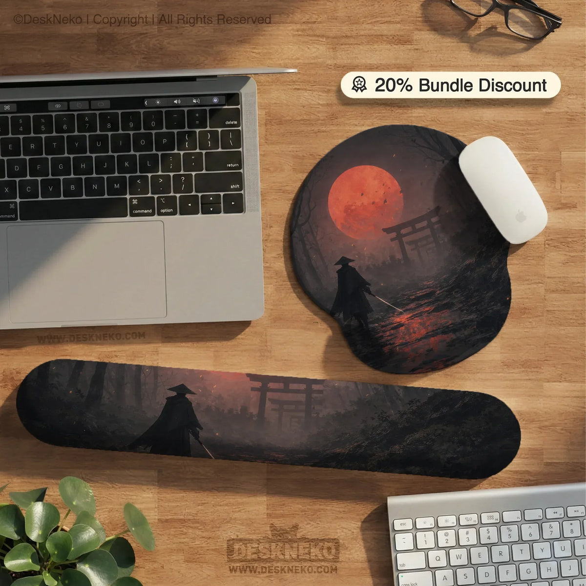 Samurai red moon ergonomic mousepad & keyboard wrist rest