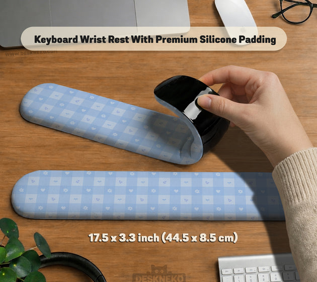 Blue gingham ergonomic wrist rest