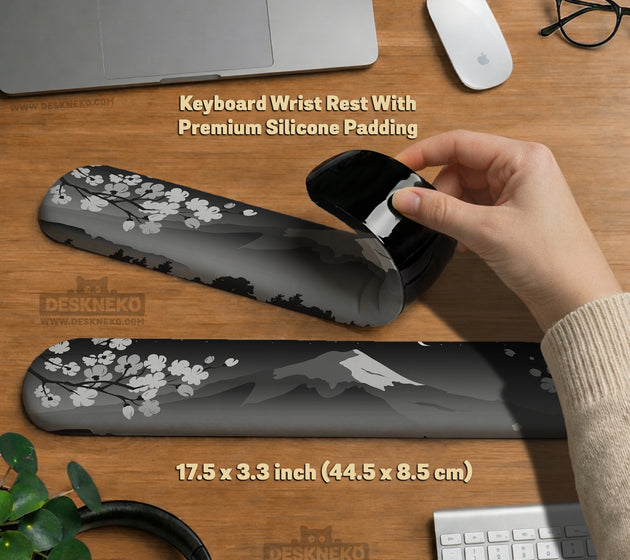 Black mount fuji ergonomic mousepad