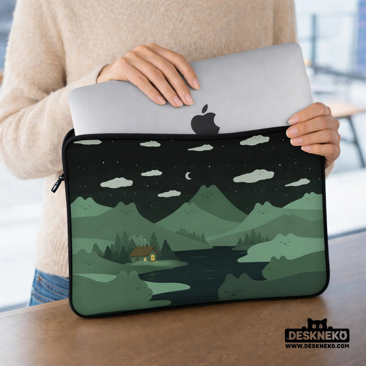 Green cat mountains laptop sleeve & bag