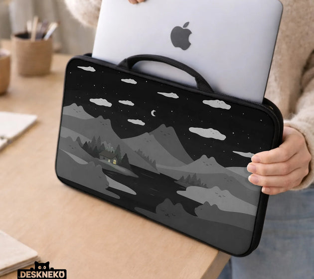 Black cat mountains laptop sleeve & bag