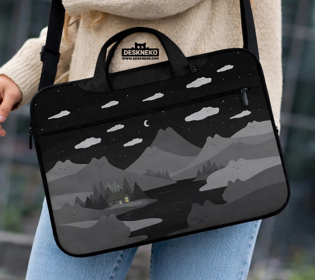 Black cat mountains laptop sleeve & bag