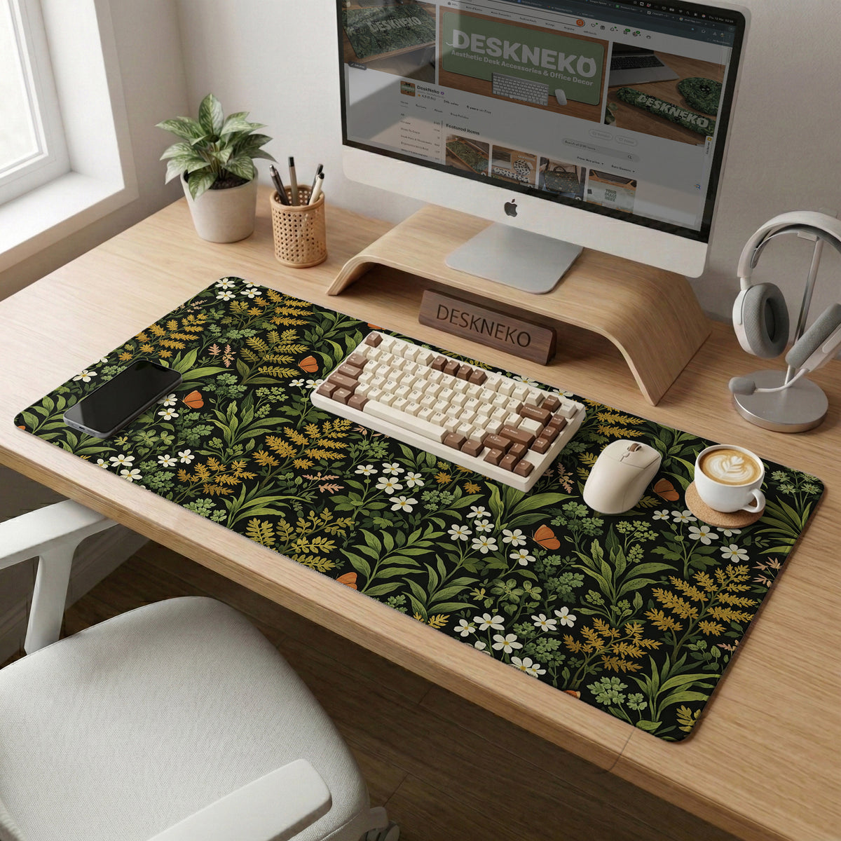 Dark botanical desk mat
