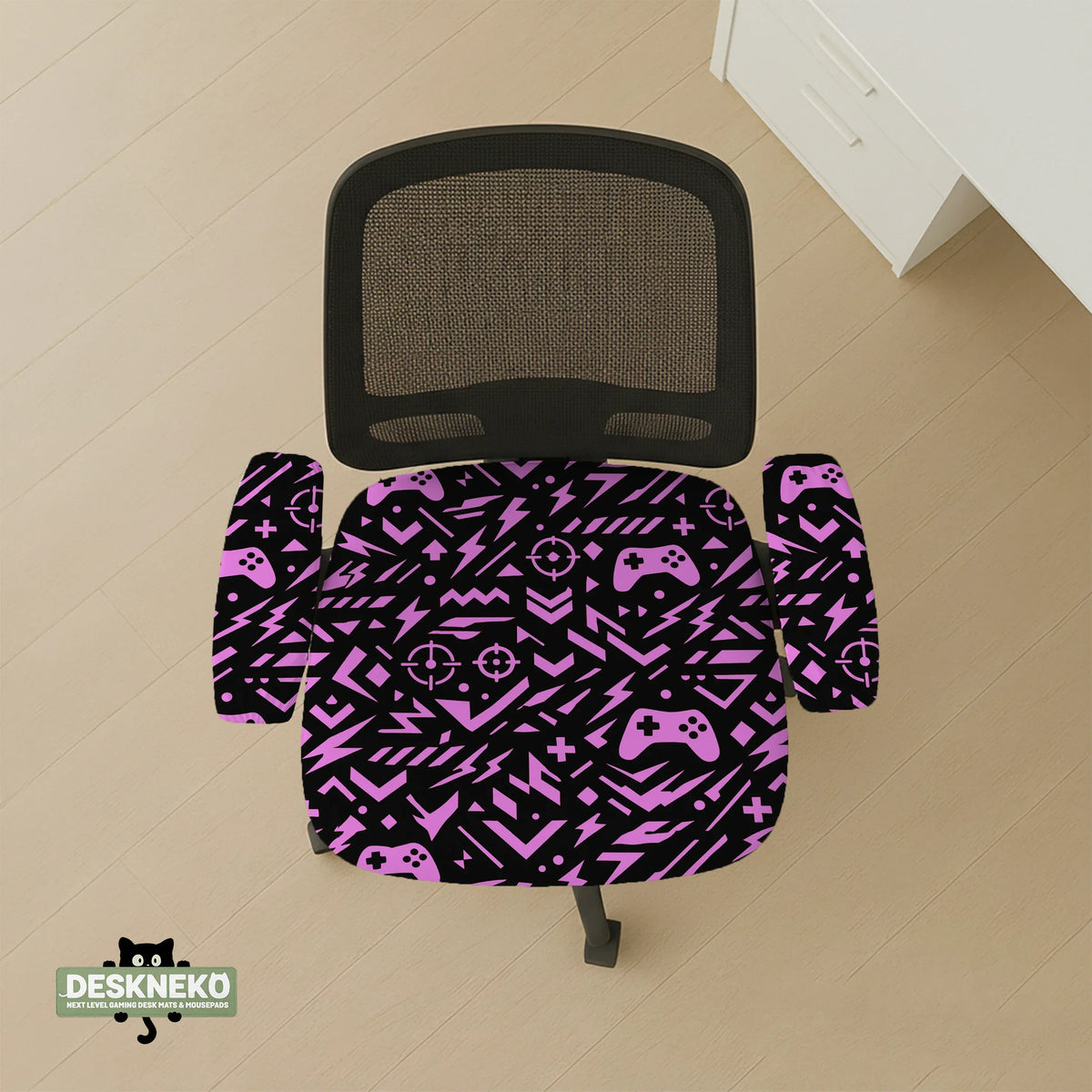 Black & pink chair cover