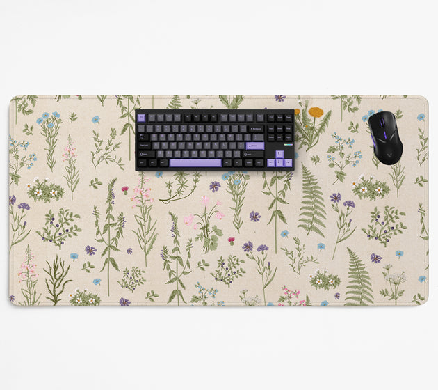 Wildflower pattern desk mat