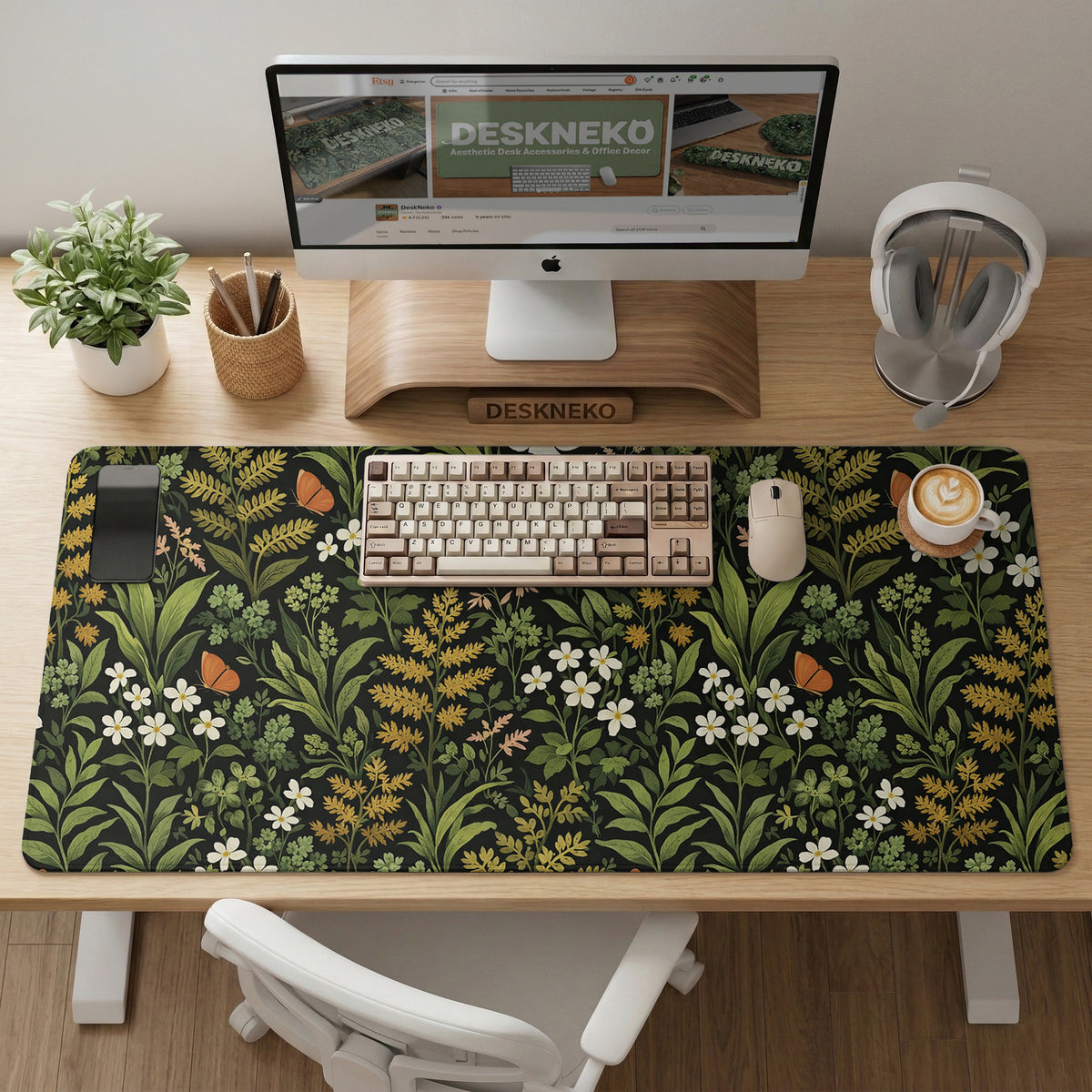 Dark botanical desk mat