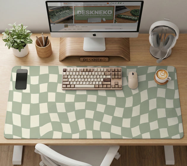 Green checker desk mat