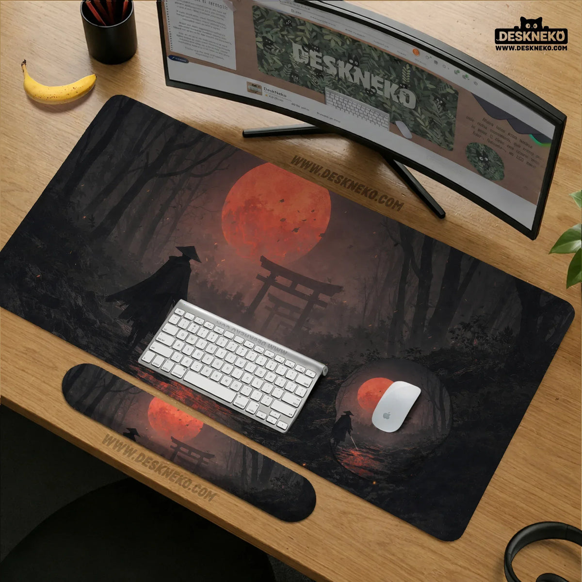 Samurai red moon ergonomic mousepad & keyboard wrist rest