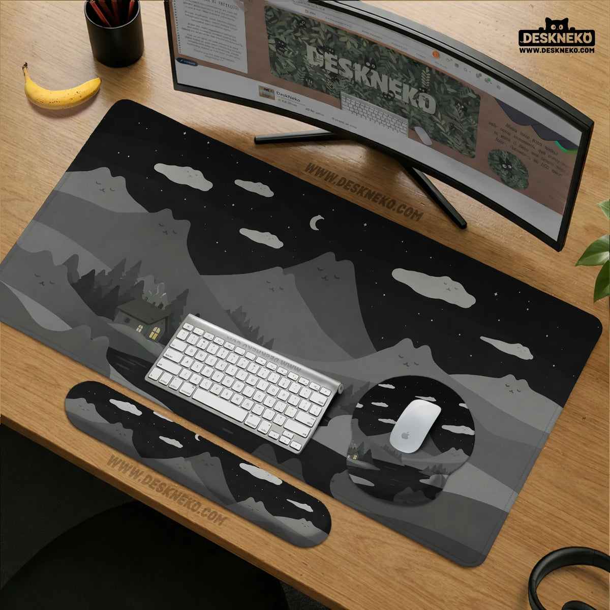 Midnight cat mountains ergonomic mousepad