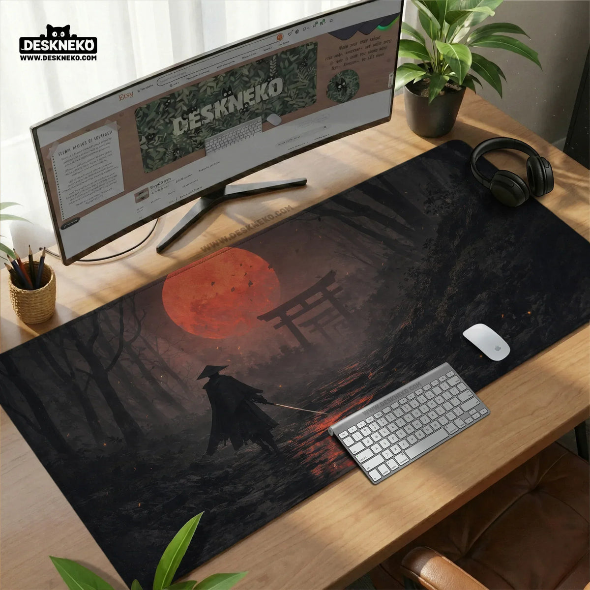 Samurai Red Moon Desk Mat Mousepad - Deskneko