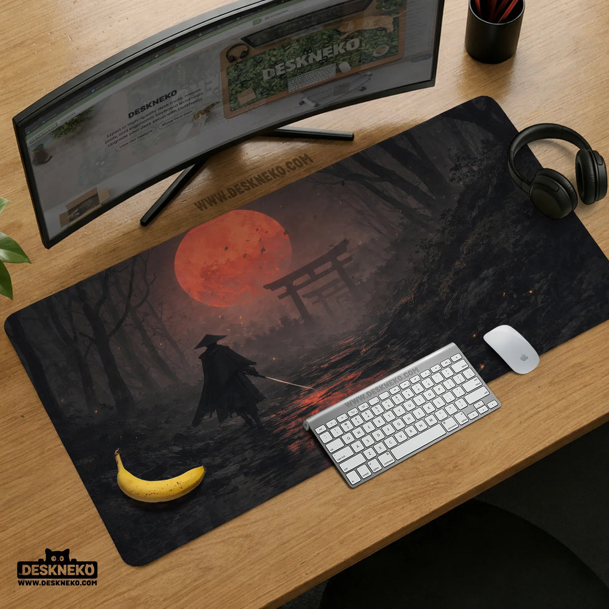 Crimson samurai eclipse desk mat mousepad