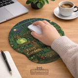 Frog garden deskmat