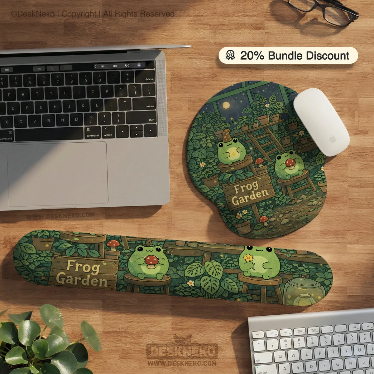 Frog garden deskmat