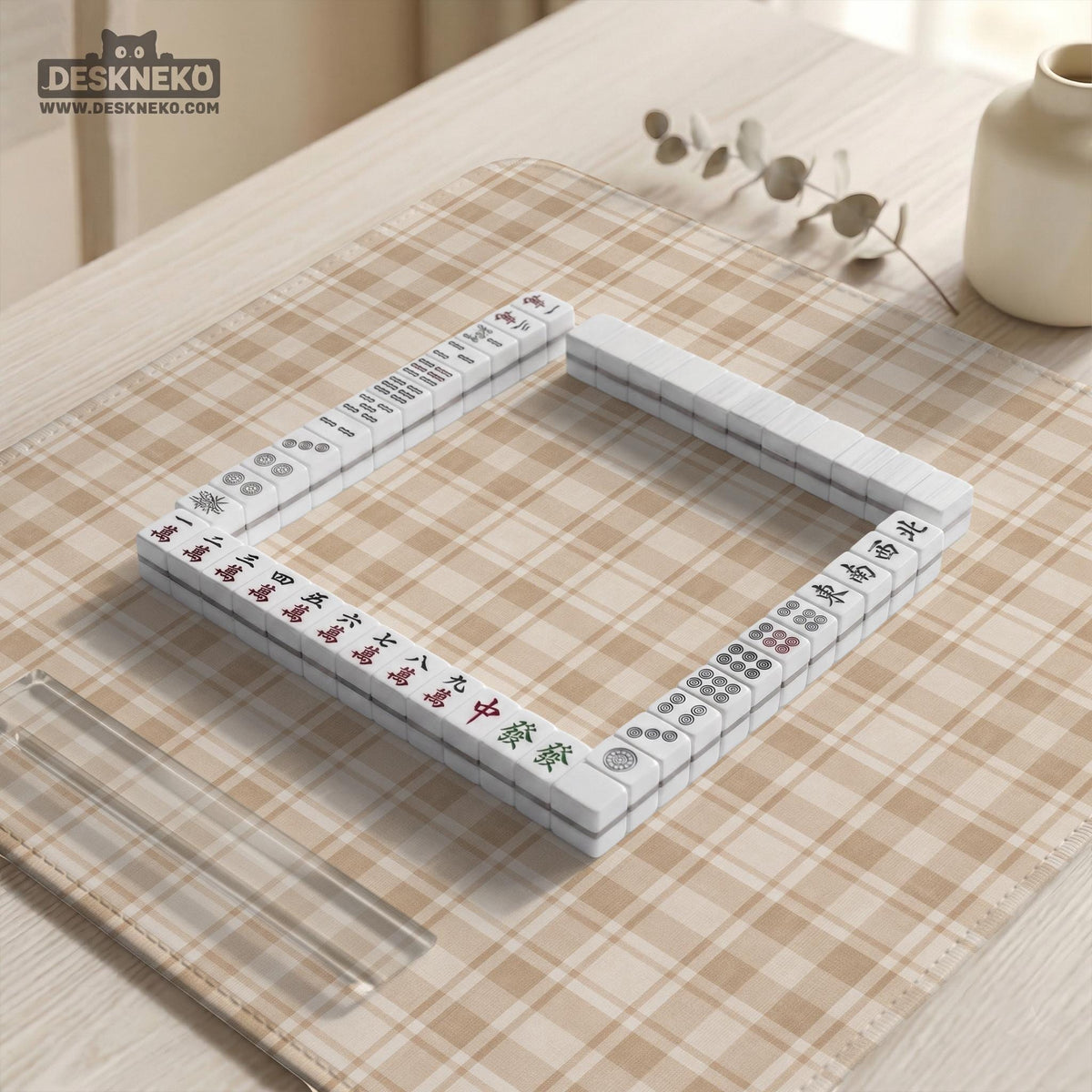 Beige plaid mahjong mat with a cream tartan pattern on a neutral background.